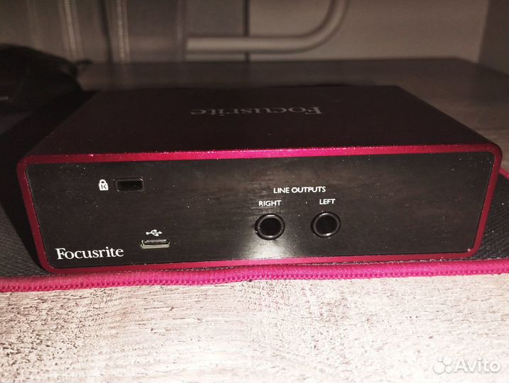 Внешняя звуковая карта focusrite Scarlett Solo 3rd