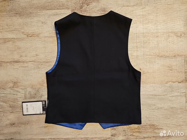 Жилетка для мальчика 128 и 134 размеров