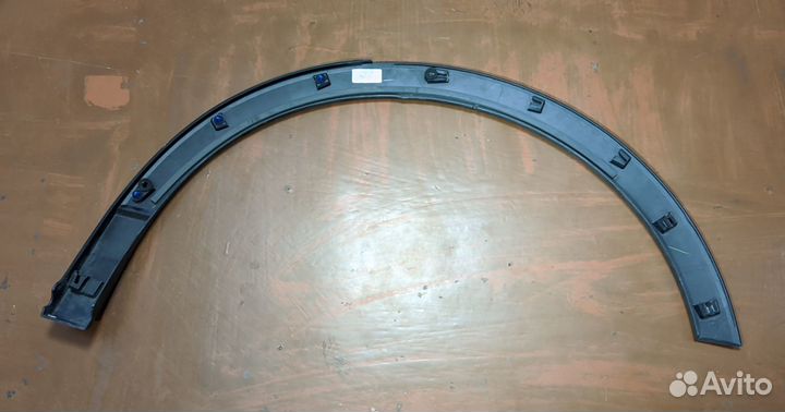 Молдинг крыла заднего правого Audi 83A853818