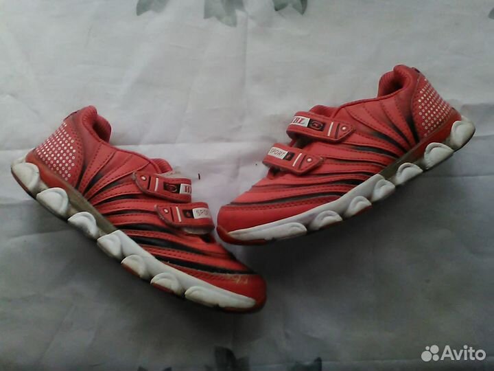 Кроссовки детские