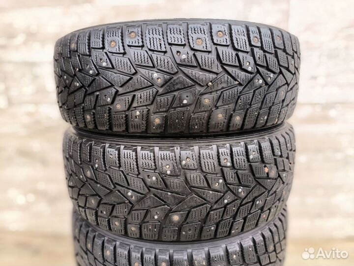 Dunlop SP Winter Ice 02 205/50 R17