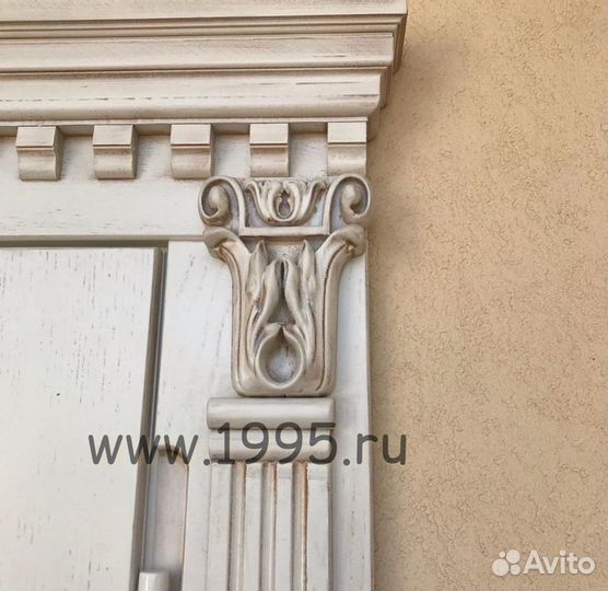 Дверь входная металлическая со стеклом