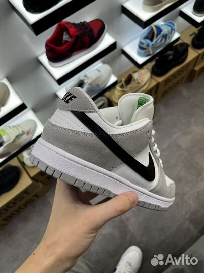 Кроссовки Nike