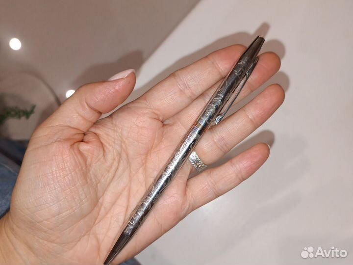 Серебряная ручка