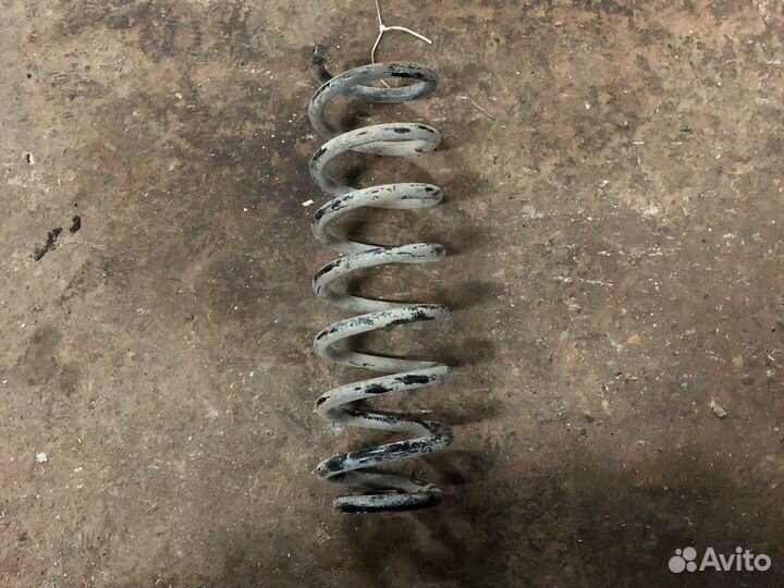 Renault megane 3 пружина задняя