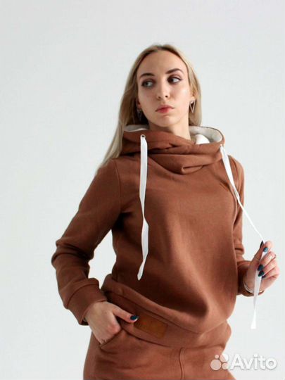 Спортивный костюм женский