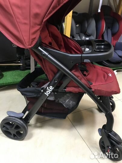 Коляска Joie Muze LX цвет красный