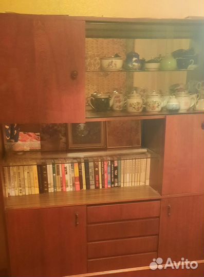 Отдам бесплатно шкаф сервант