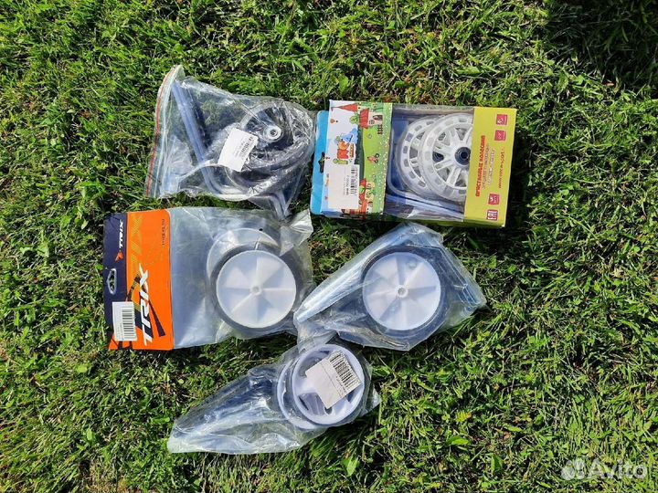 Дополнительные колеса для велосипеда,сумки