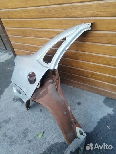 Заднее правое крыло LADA granta
