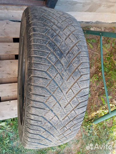 Continental ContiVikingContact 7 235/60 R18