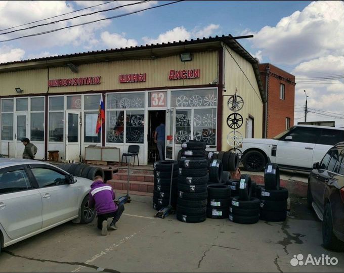 Ovation W-588 215/55 R17 98H