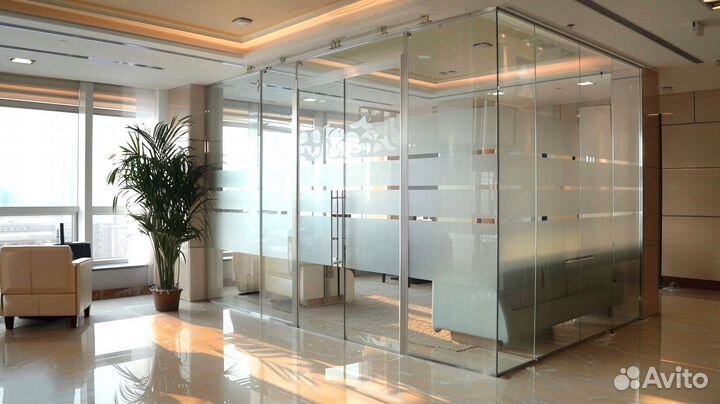 Стеклянные офисные перегородки