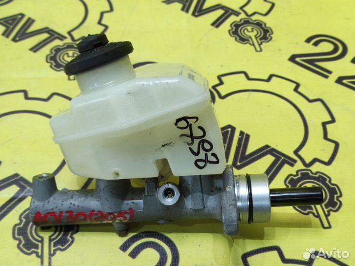 Главный тормозной цилиндр Toyota Camry ACV30