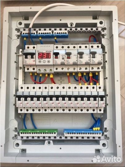 Электрик. Установка розеток и выключателей