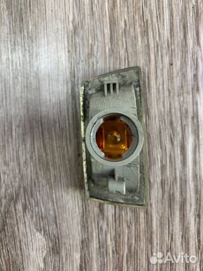 Повторитель поворота передний левый Opel Astra H