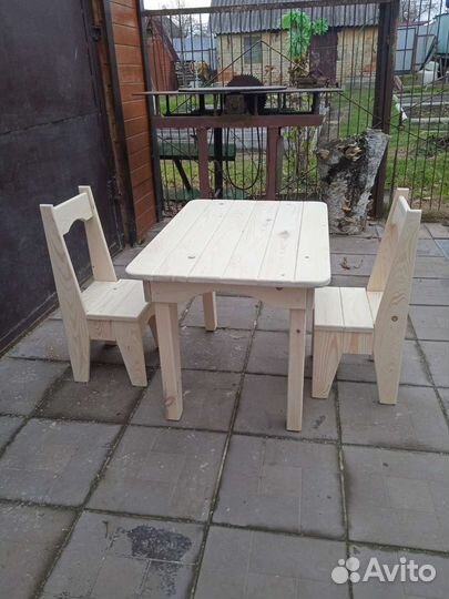Детский стол и стул
