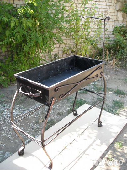 Вешалка, зеркало,мангал, стол