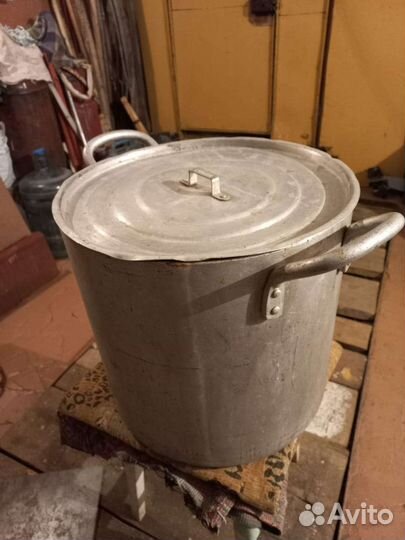 Кастрюля алюминиевая