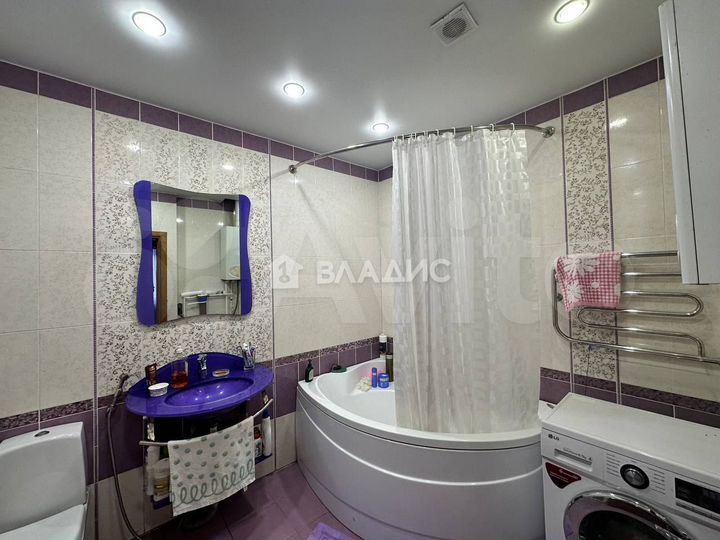 Дом 265 м² на участке 6 сот.