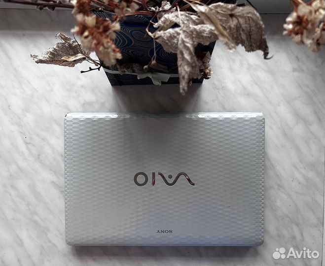 Ноутбук Sony Vaio i3\8Gb\240Gb SSD