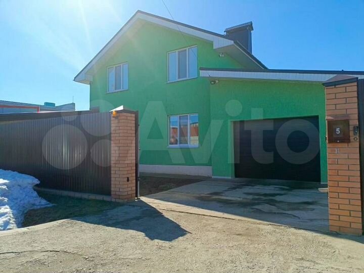 Коттедж 178 м² на участке 12 сот.