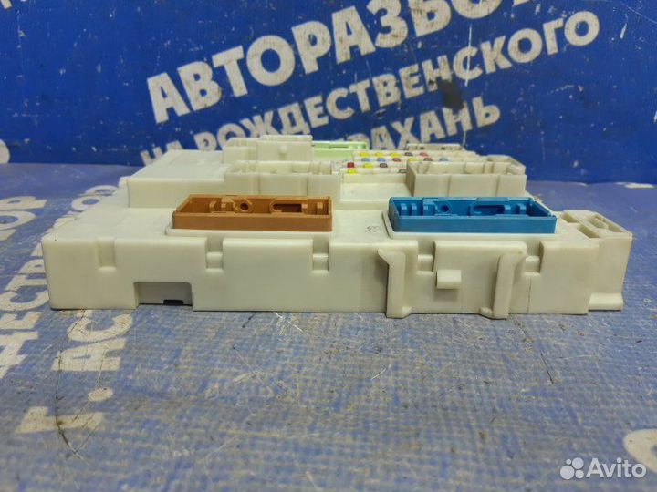 Блок предохранителей салона Ford Focus 3 седан