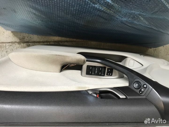 Дверь передняя правая Honda Accord 8