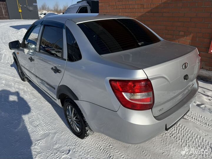 LADA Granta 1.6 МТ, 2012, 107 874 км