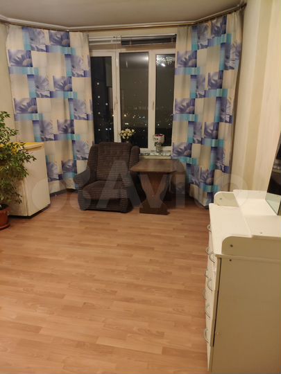 Комната 17 м² в 1-к., 13/16 эт.