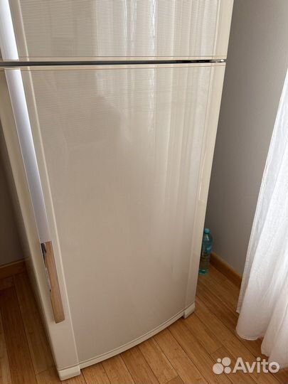 Холодильник sharp