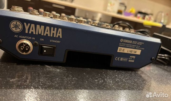 Микшер Yamaha mg10/2