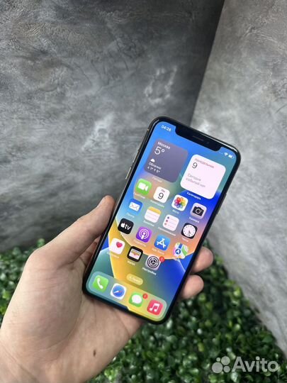 iPhone Xs, 64 ГБ
