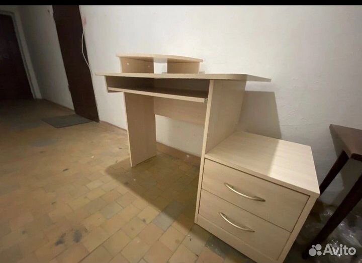 Компьютерный стол