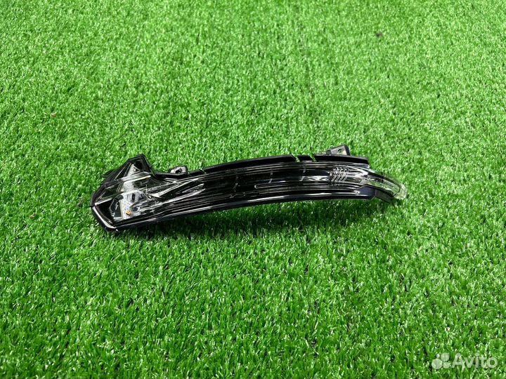 Повторитель в зеркало левый Audi A6 C7 4G5949101A