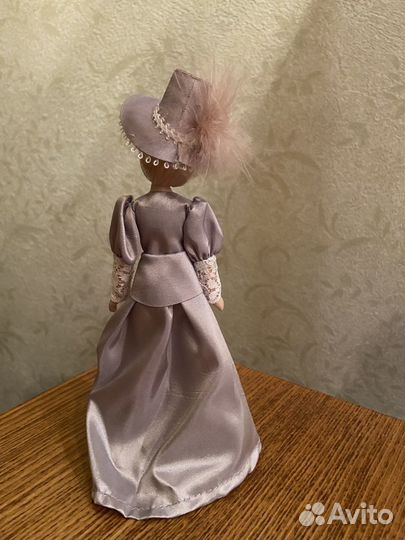 2 фарфоровые куклы