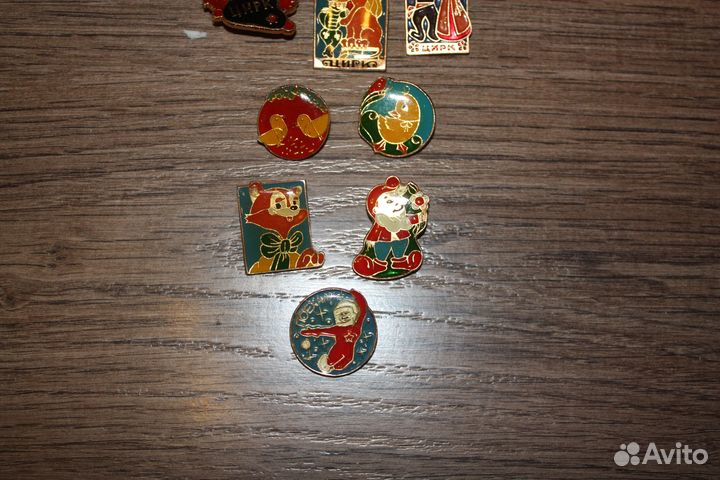 Значки, брелоки