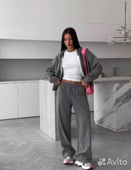Спортивный костюм женский новый