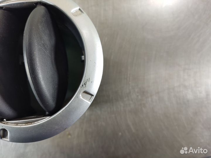 Дефлектор воздушный Renault Logan 2005 2014