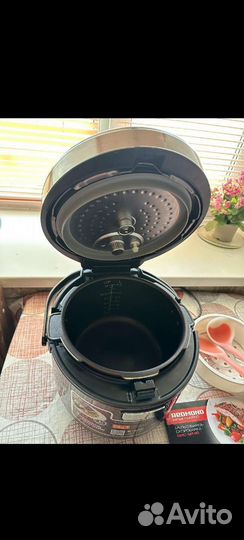 Мультиварка Redmond RMC-M140