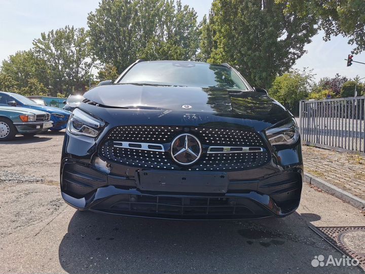 В разборе Mercedes-Benz GLA H247