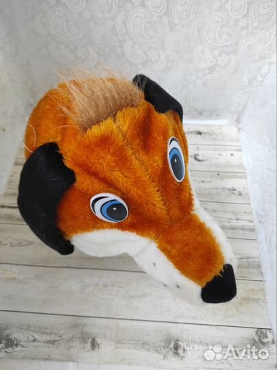 Маскарадные маски и шапки на прокат