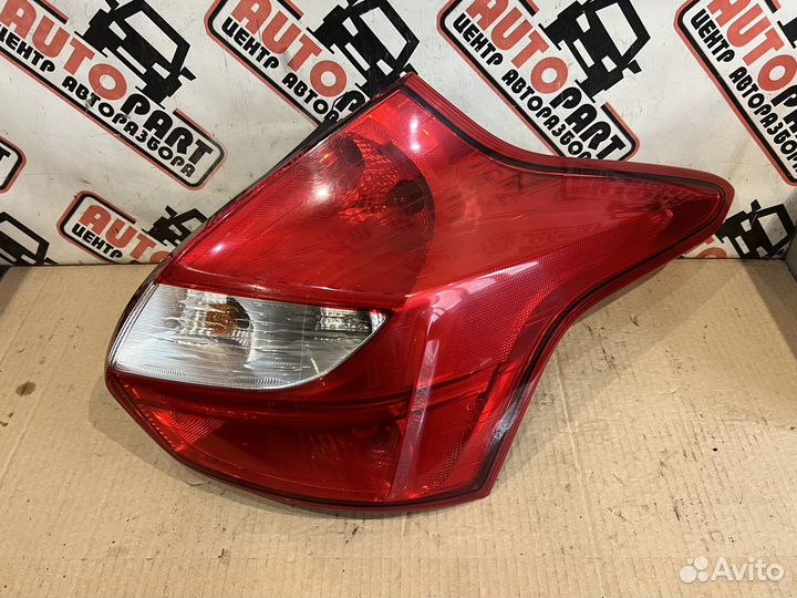 Фонарь задний правый Ford Focus 3