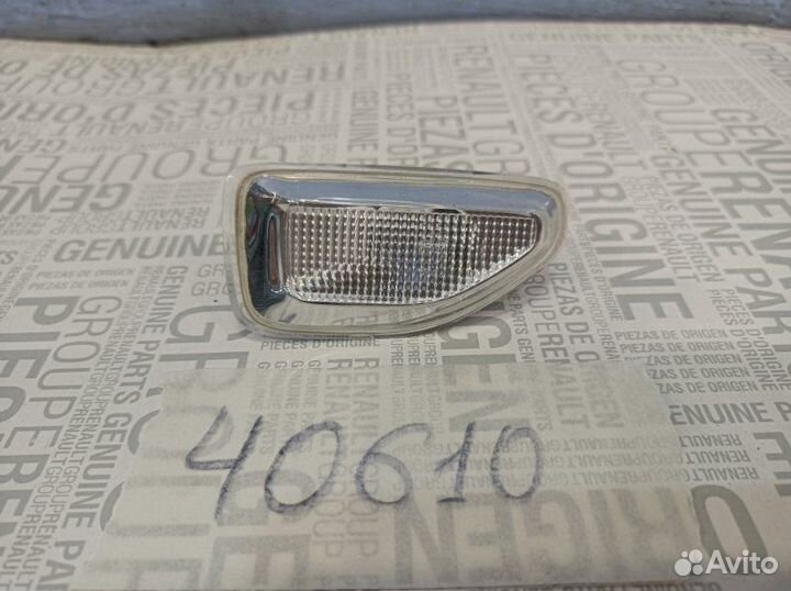 Повторитель поворота передний правый Renault