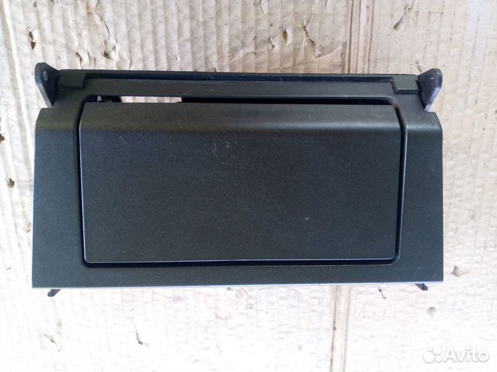 Пепельница Mercedes-Benz C-Class W202