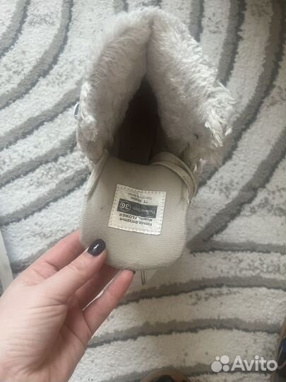 Коньки фигурные 35 рр