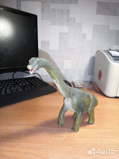 Фигурка брахиозавра
