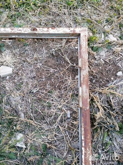 Дверь металлическая со стеклом