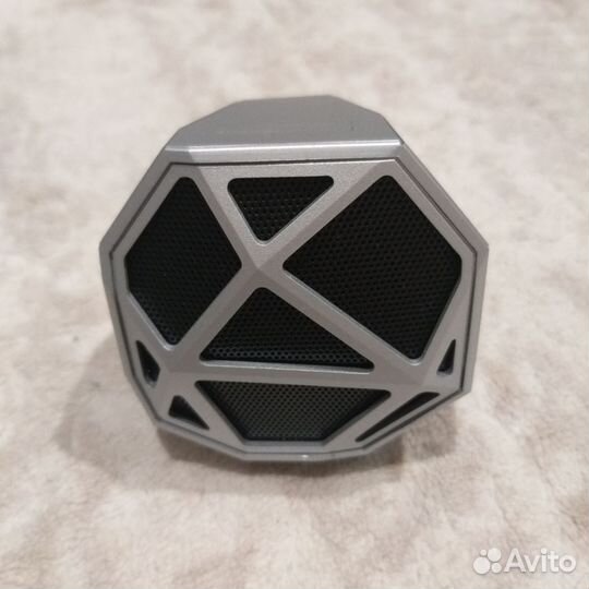 Блютуз колонка