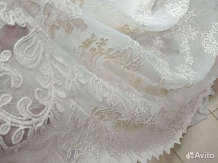 Тюль с вышивкой